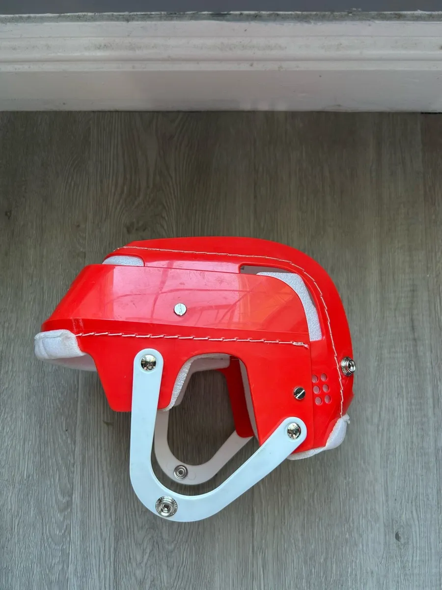 Skateboarder Helmet - Image 3