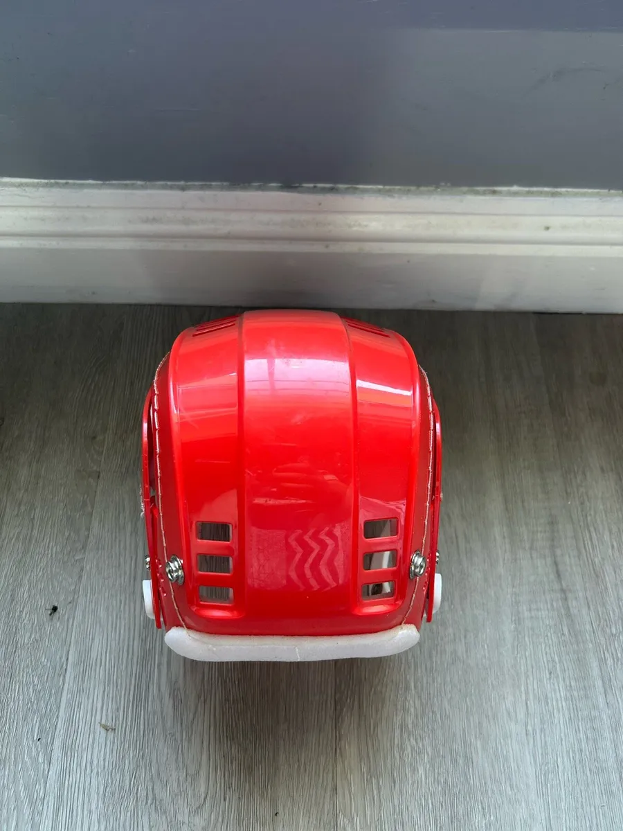 Skateboarder Helmet - Image 4