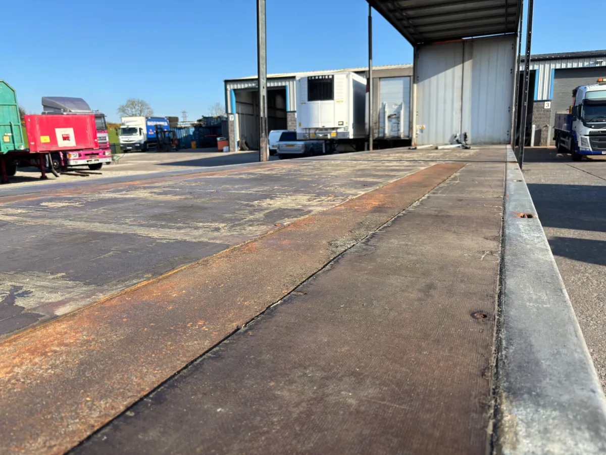 2015 Schmitz Curtainsider 4.3 High Drum brakes - Image 4