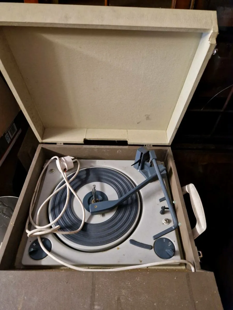Vintage Retro Perdio Record Player - Image 3