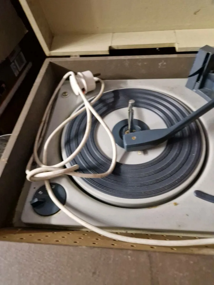 Vintage Retro Perdio Record Player - Image 4