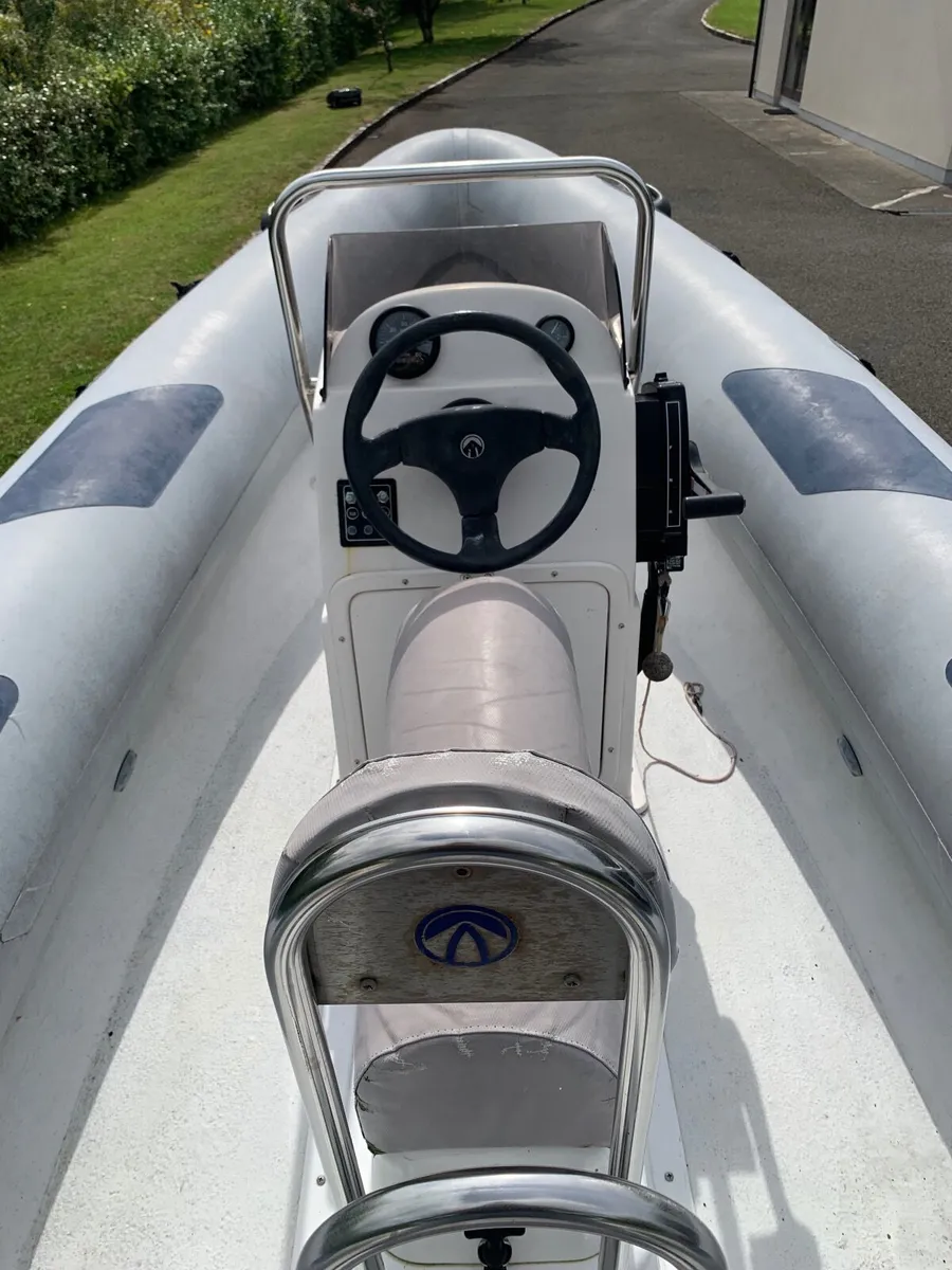 Boat - Image 4