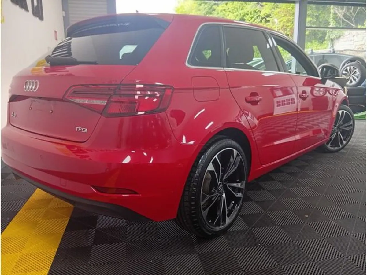 Audi A3 1.4 TSI Petrol Automatic/alloys/46klm - Image 4