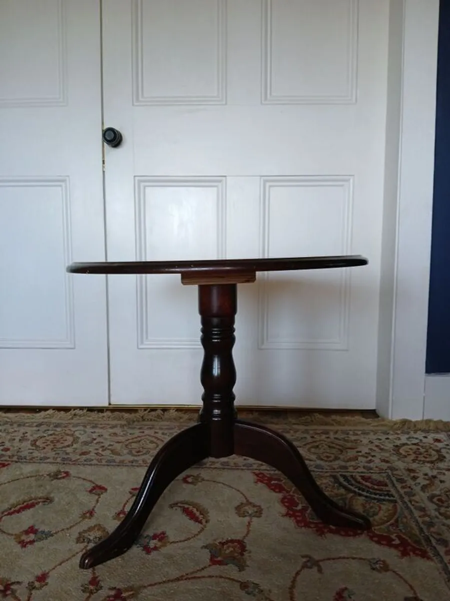 Small table - Image 1