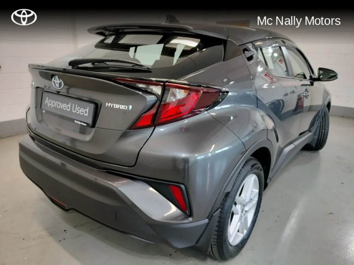 Toyota C-HR 1.8 Hybrid Luna 4DR Auto - Image 2