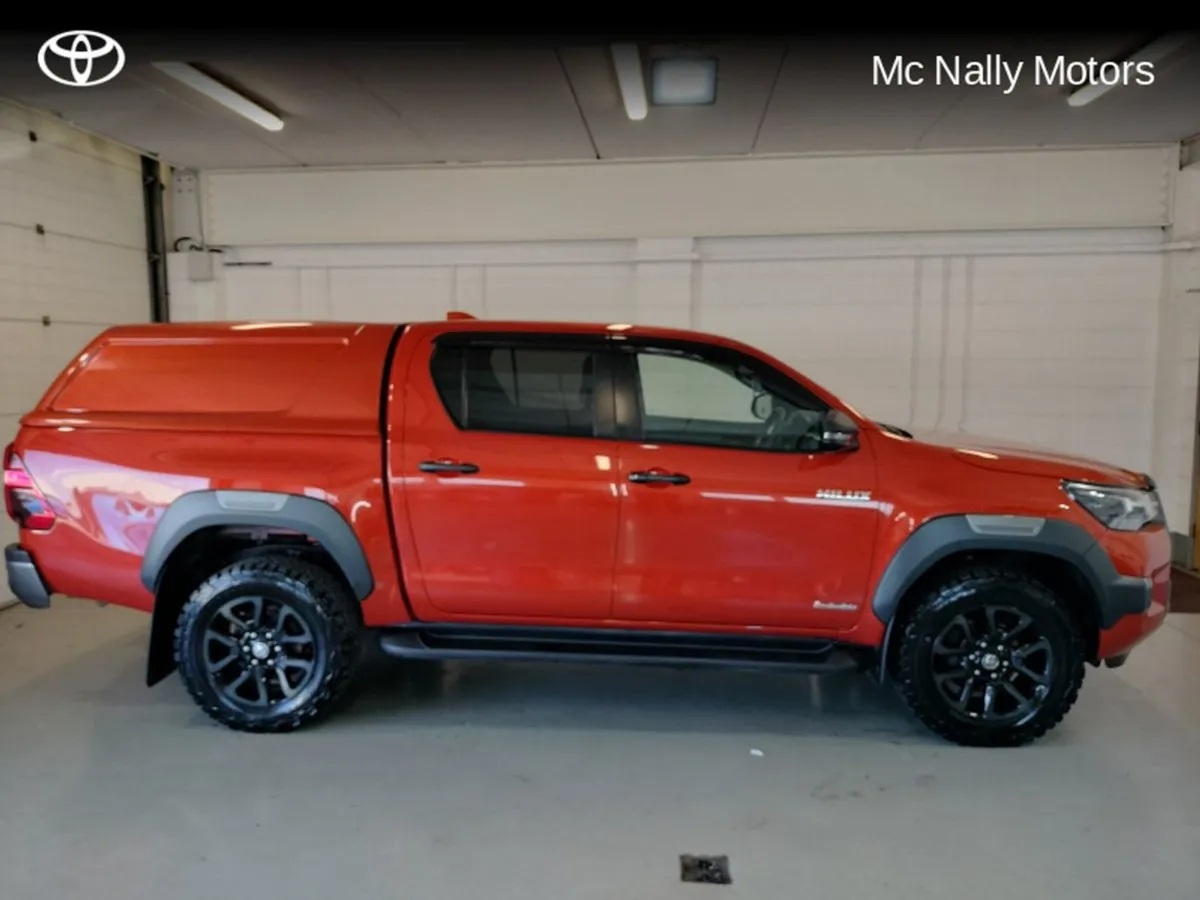 Toyota HiLux 2.8 Invincible Auto Incl Canopy VAT - Image 3
