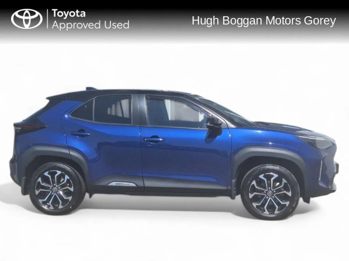 Toyota Yaris Cross CR Luna Sport 4DR Auto Cross - Image 3