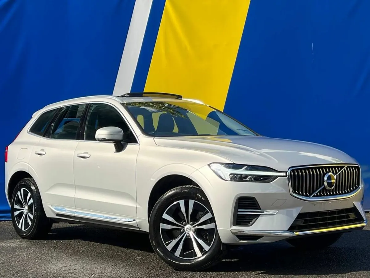 Volvo XC60 CORE T6 AWD 2.0 RECHARGE // OPENING PAN - Image 3