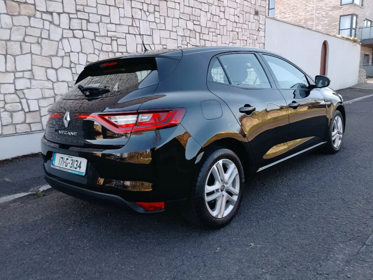 Renault Megane Expression TCE 130 4DR - Image 4