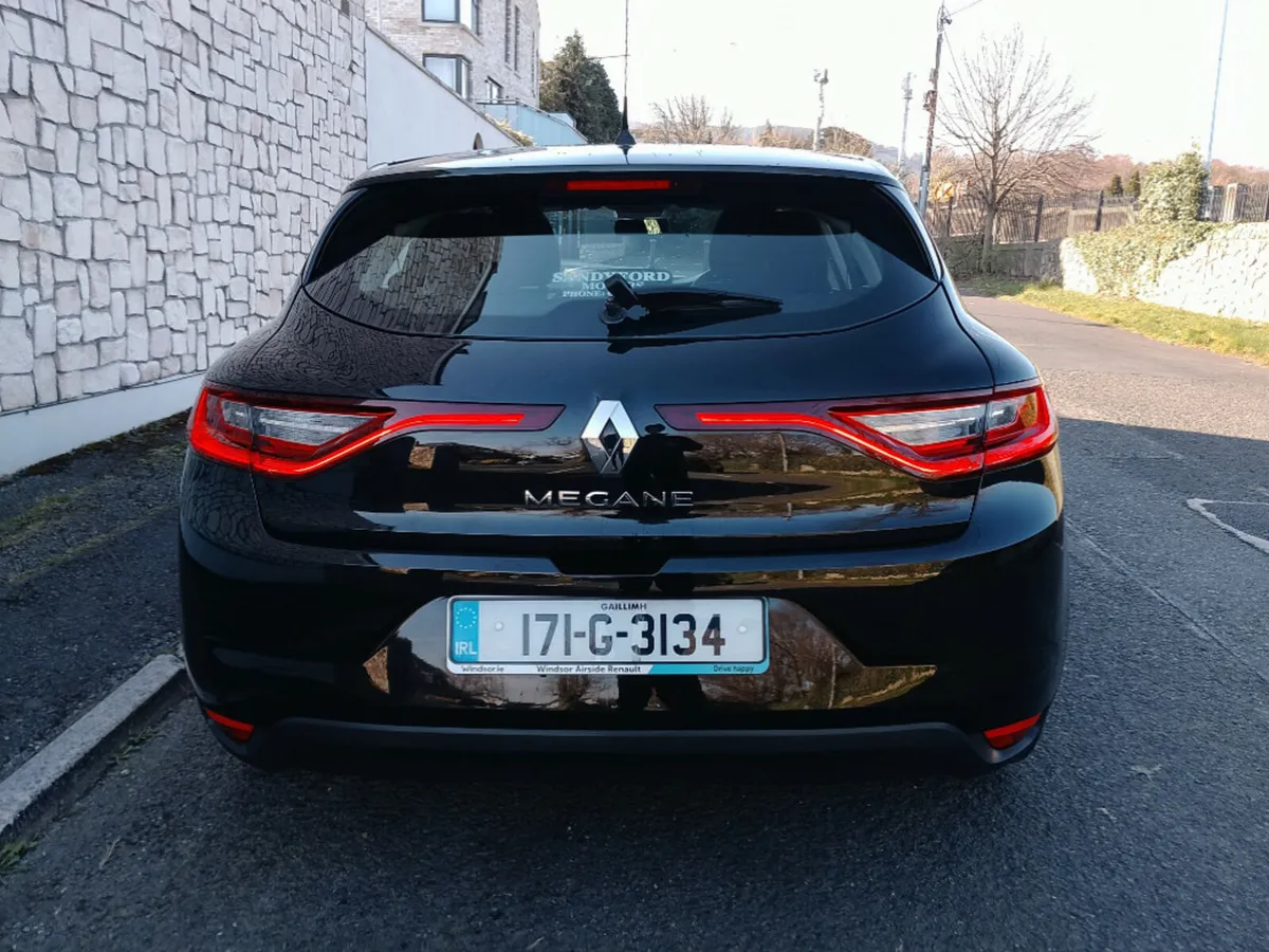Renault Megane Expression TCE 130 4DR - Image 4