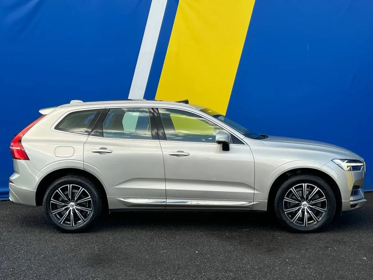 Volvo XC60 INSCRIPTION T6 AWD 2.0 RECHARGE // OPEN - Image 4