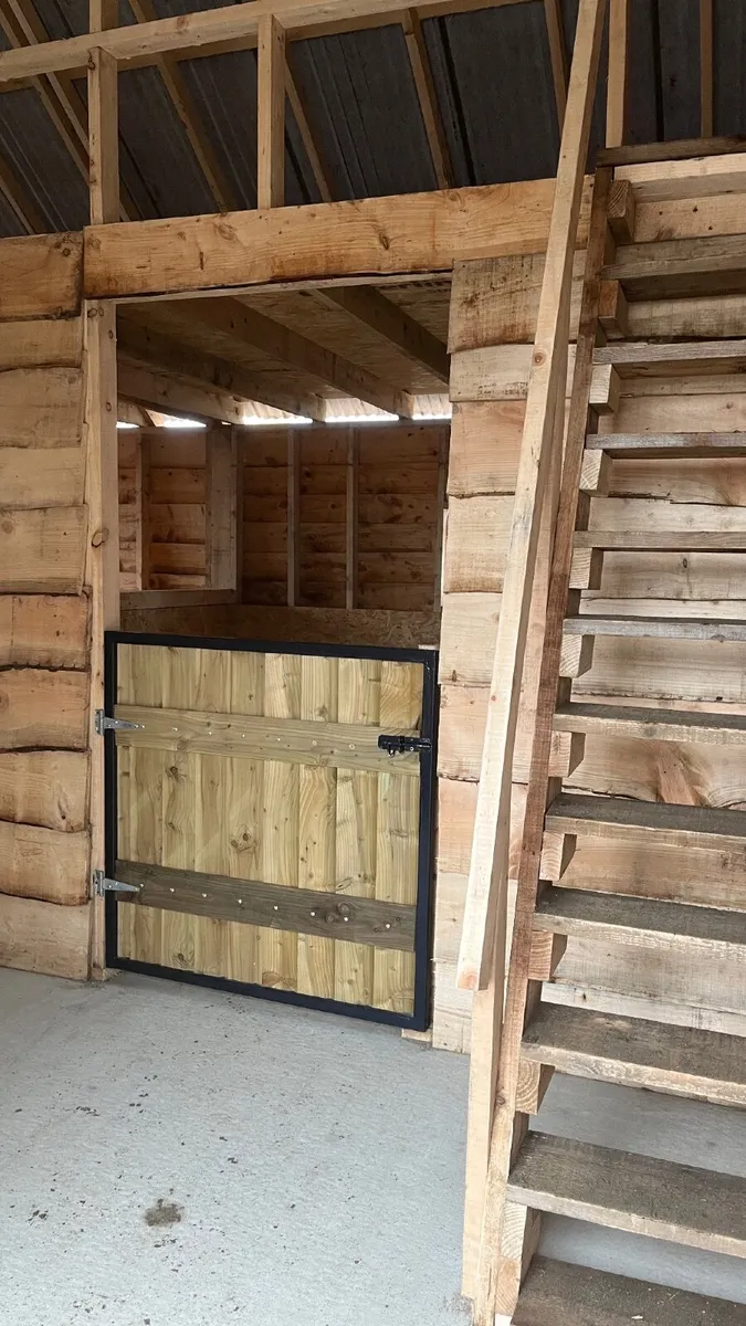 Stables - Image 3