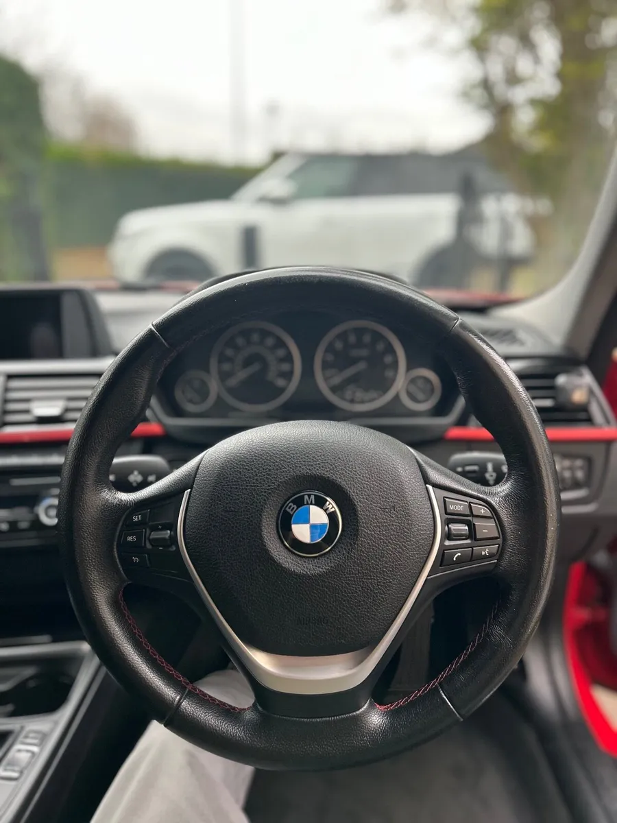 BMW 3-Series 2013, Great condition, Urgent sale! - Image 2