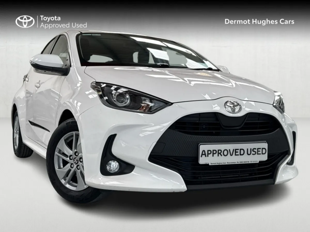 Toyota Yaris 1.0 LUNA 4DR - Image 1