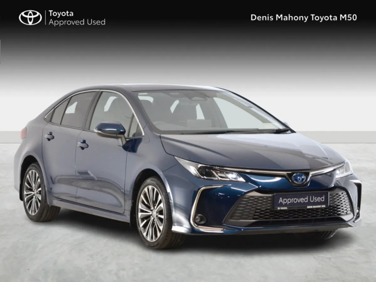 Toyota Corolla Luna Sport Saloon Auto - Image 1