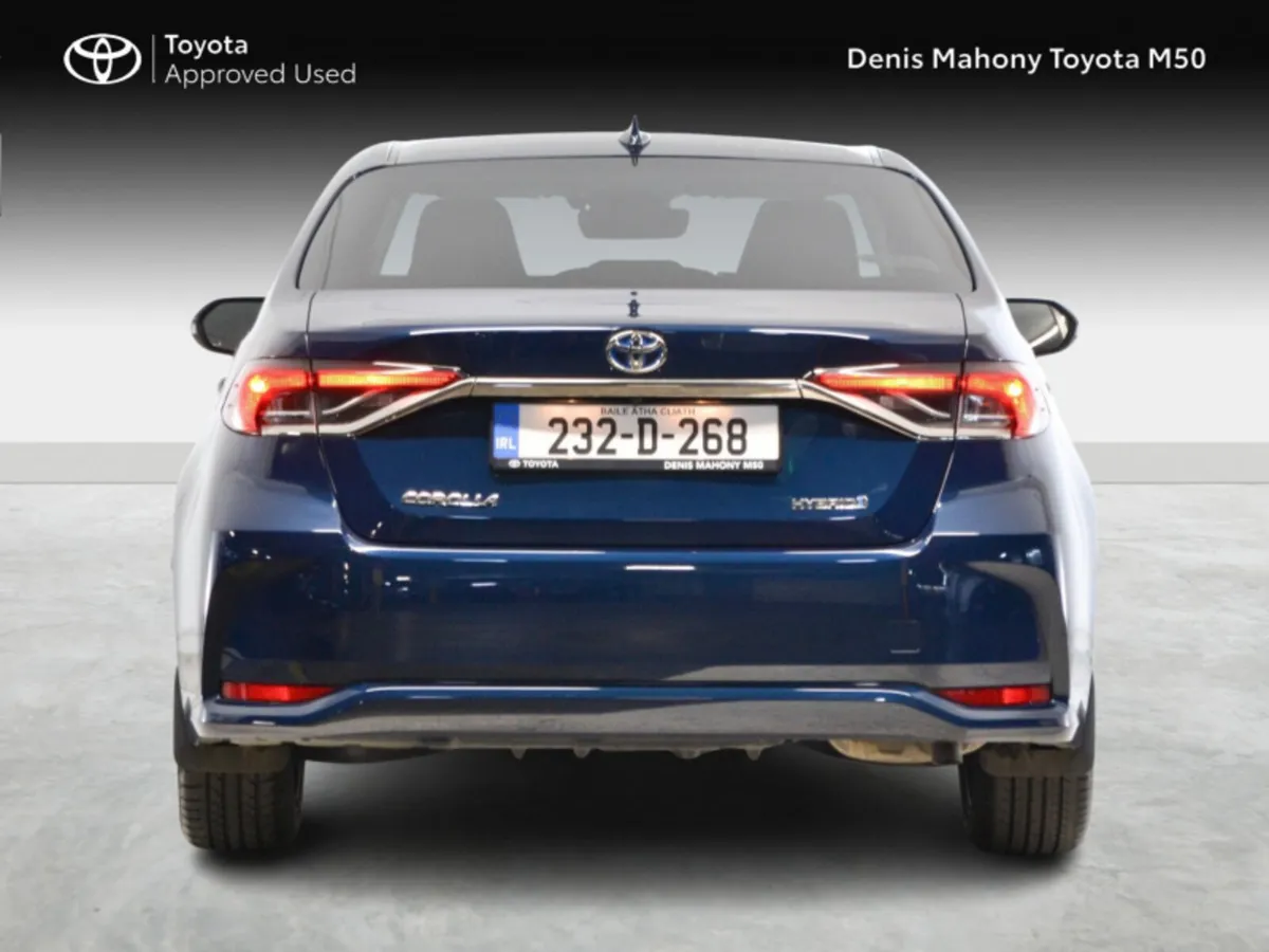 Toyota Corolla Luna Sport Saloon Auto - Image 4