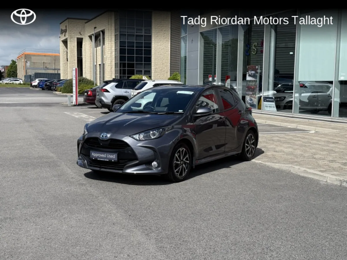 Toyota Yaris 1.5 HYBRID L/SPORT - Image 2