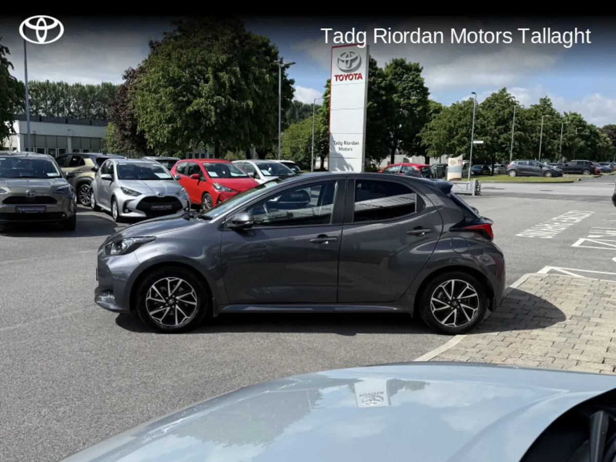 Toyota Yaris 1.5 HYBRID L/SPORT - Image 3