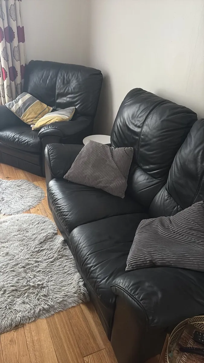 2 Seater sofa and armchair recliners - Image 1