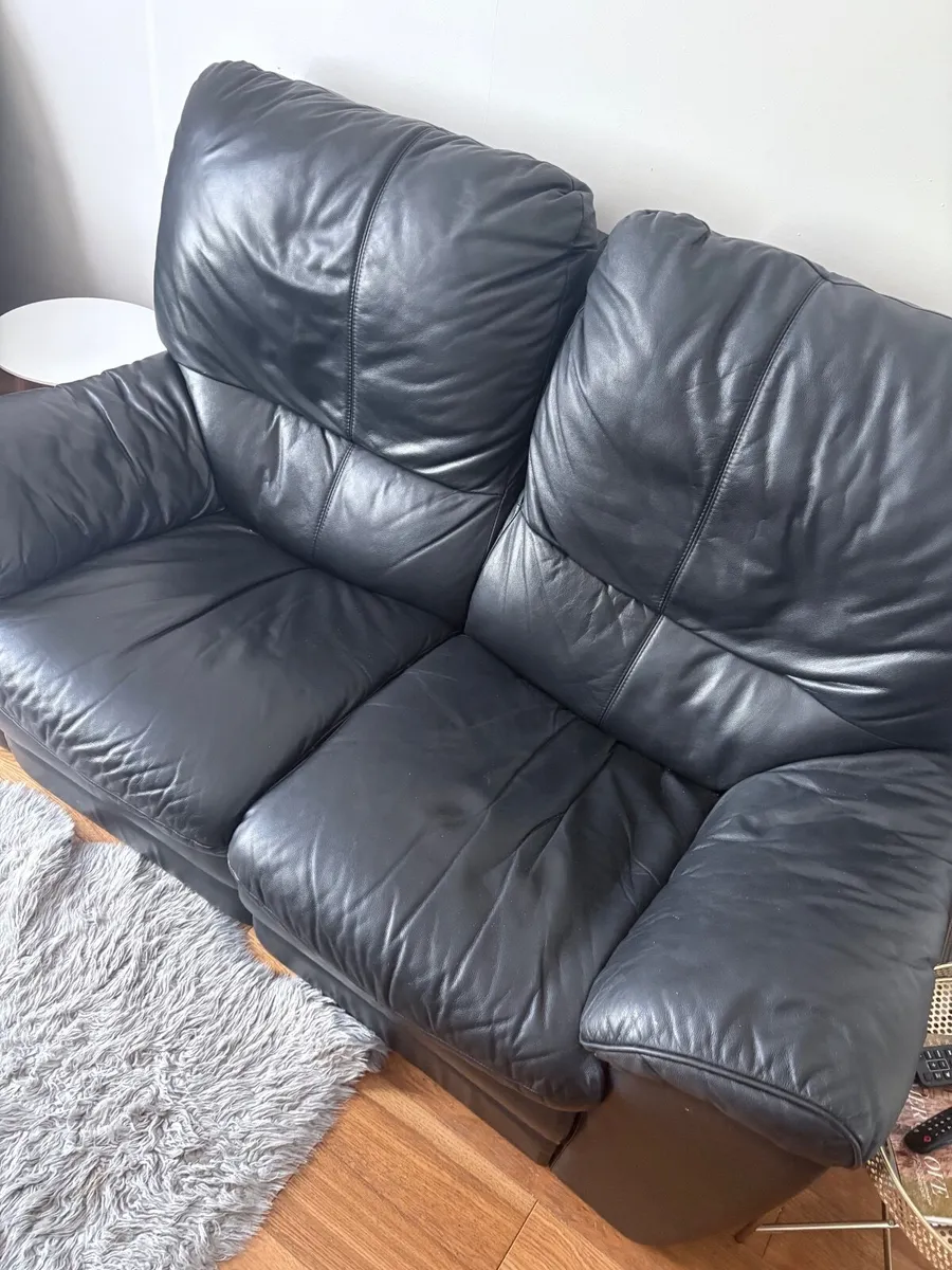 2 Seater sofa and armchair recliners - Image 4