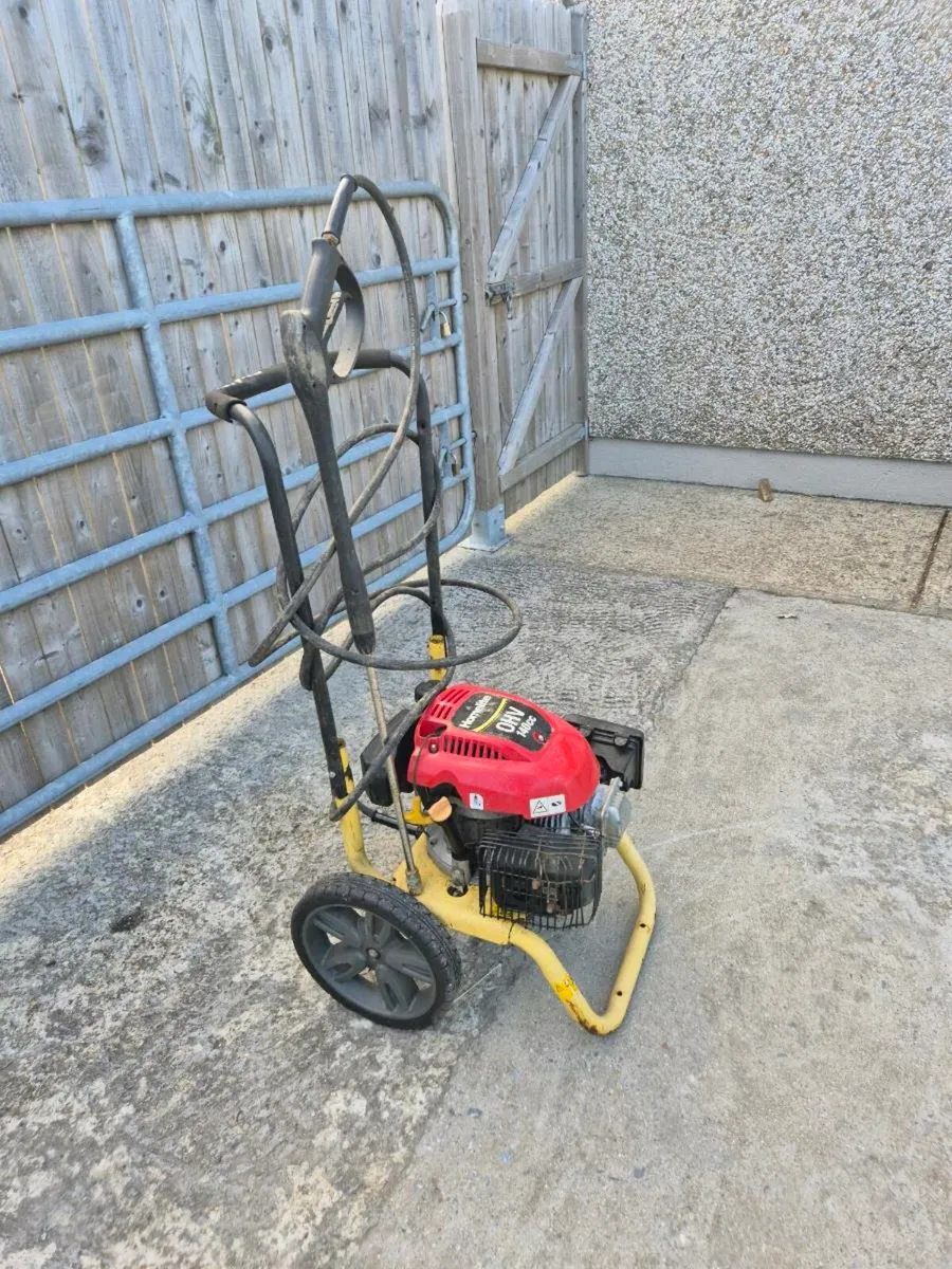 Petrol power washer - Image 3