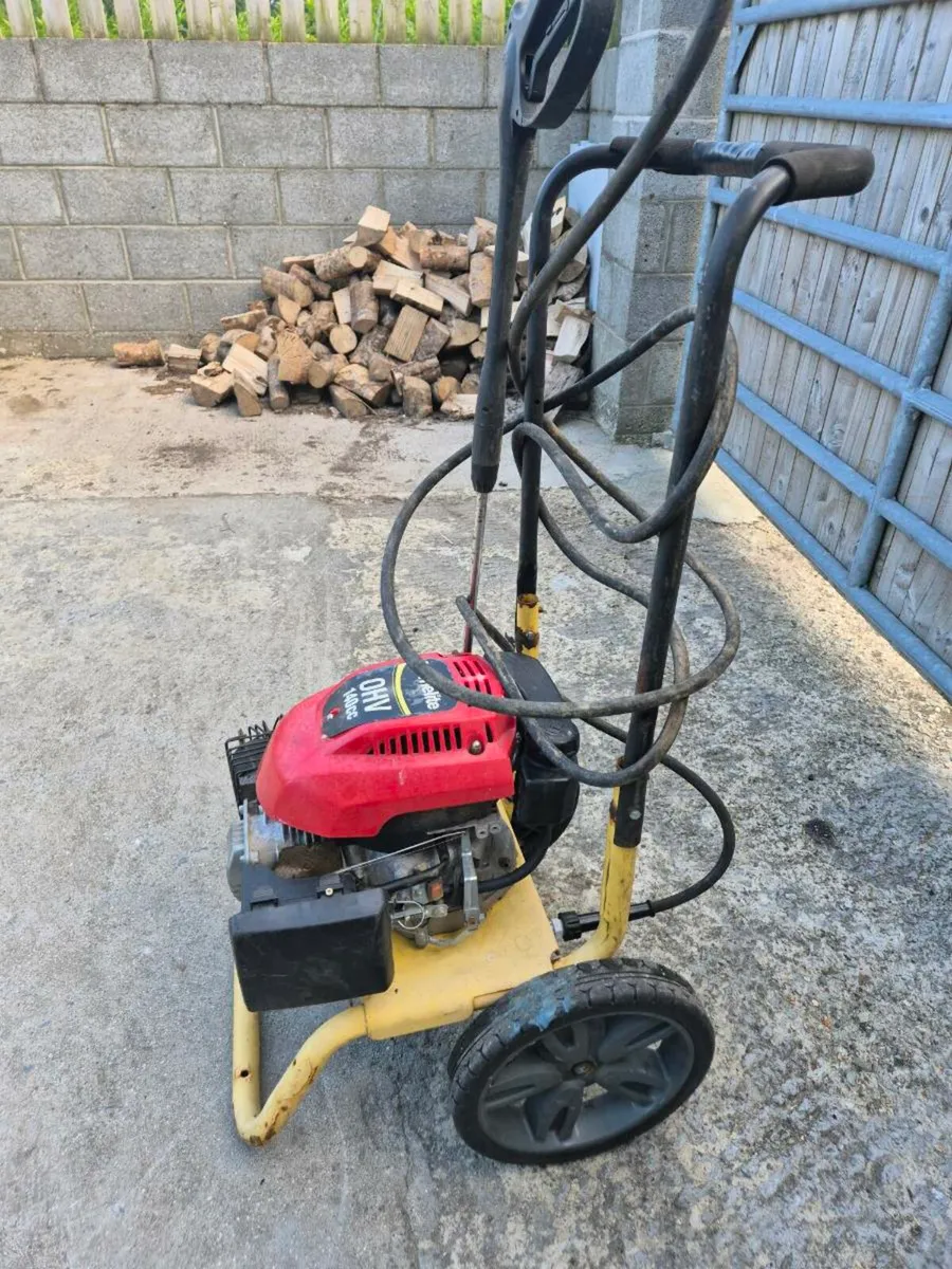 Petrol power washer - Image 4