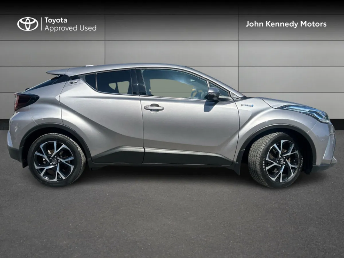 Toyota C-HR 1.8 HYBRID SPORT AUTO - Image 3