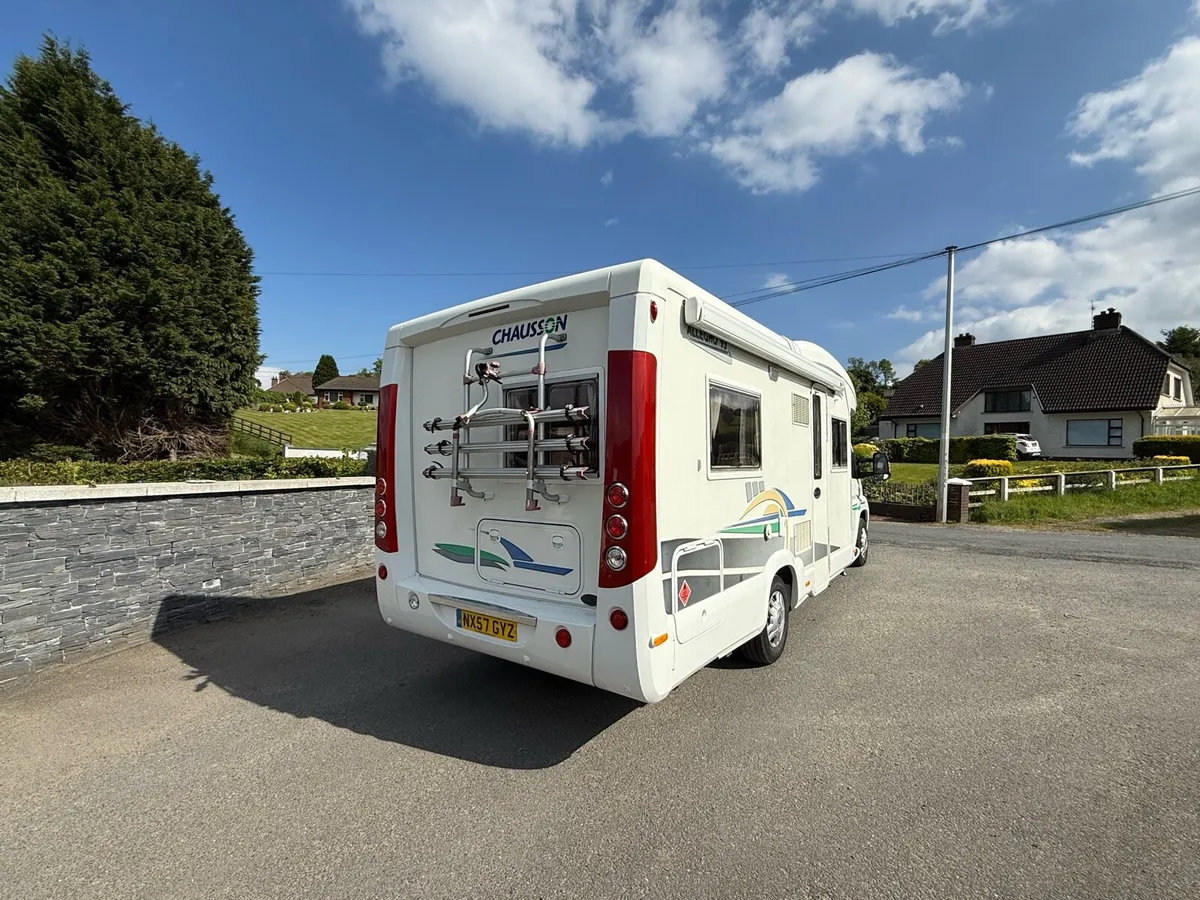 Low line 4 berth chausson motorhome - Image 4