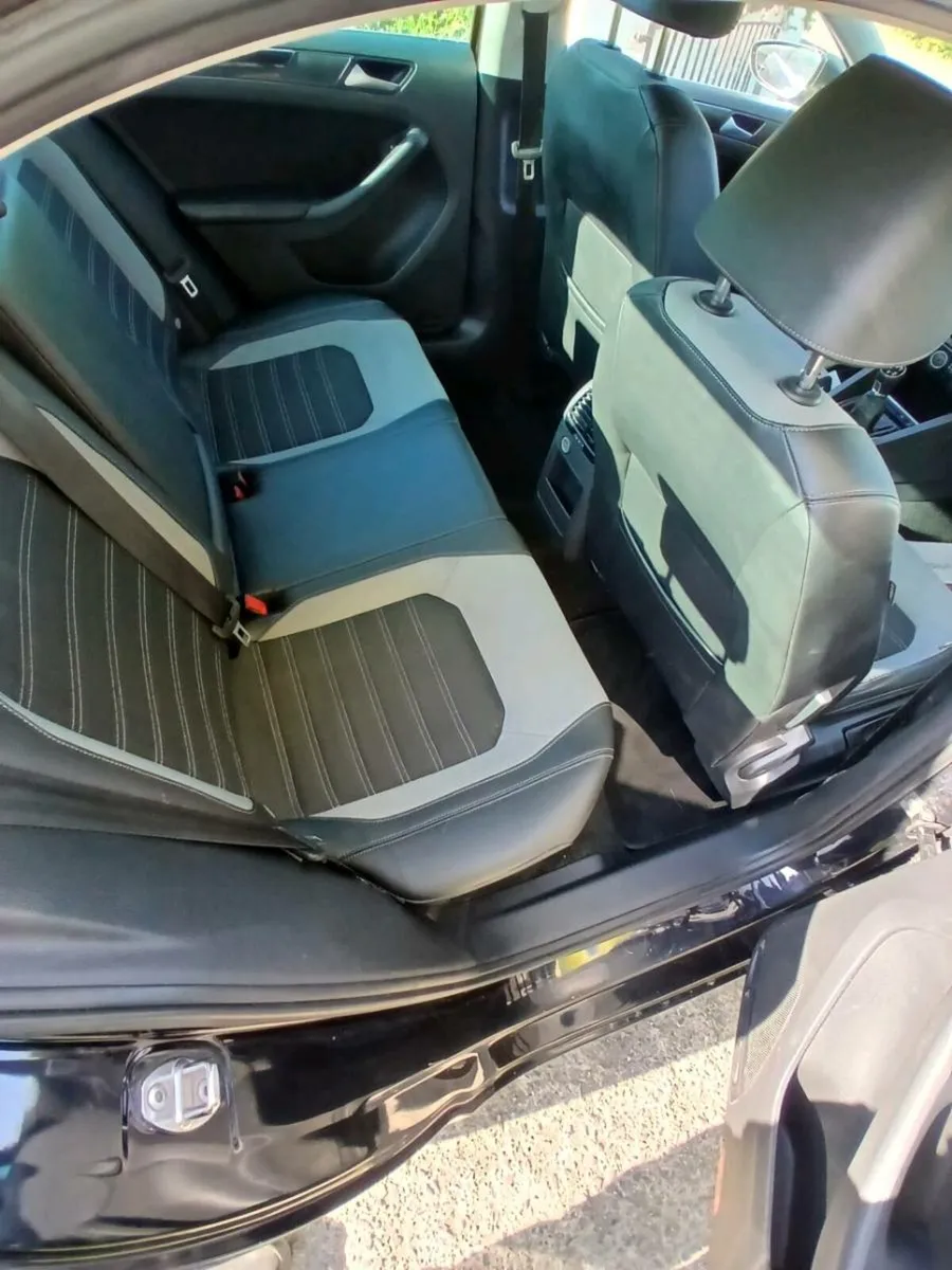 VW Jetta - Image 4