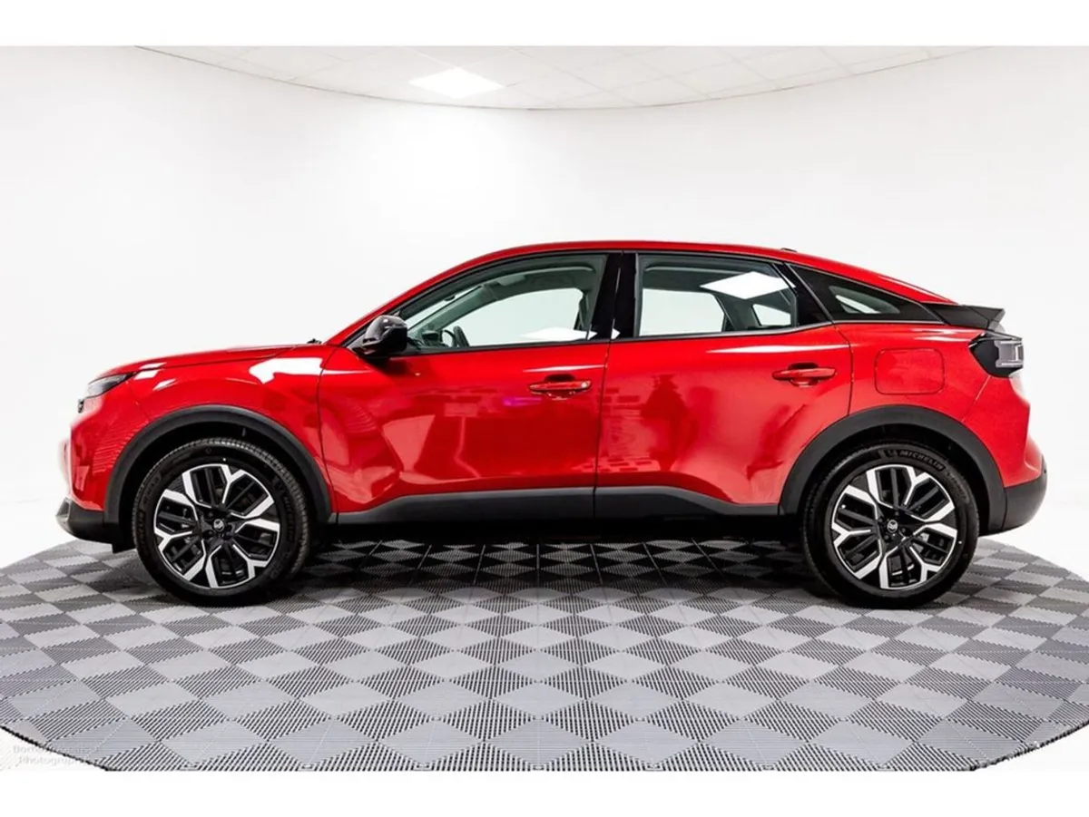 Citroen C4 -plus 54kwh 156HP - Image 4
