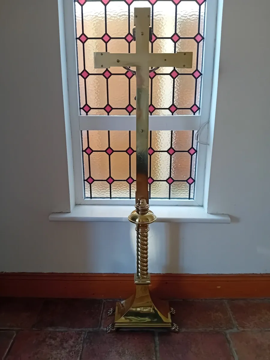 Tall Brass Crucifix H. 130cm - Image 4