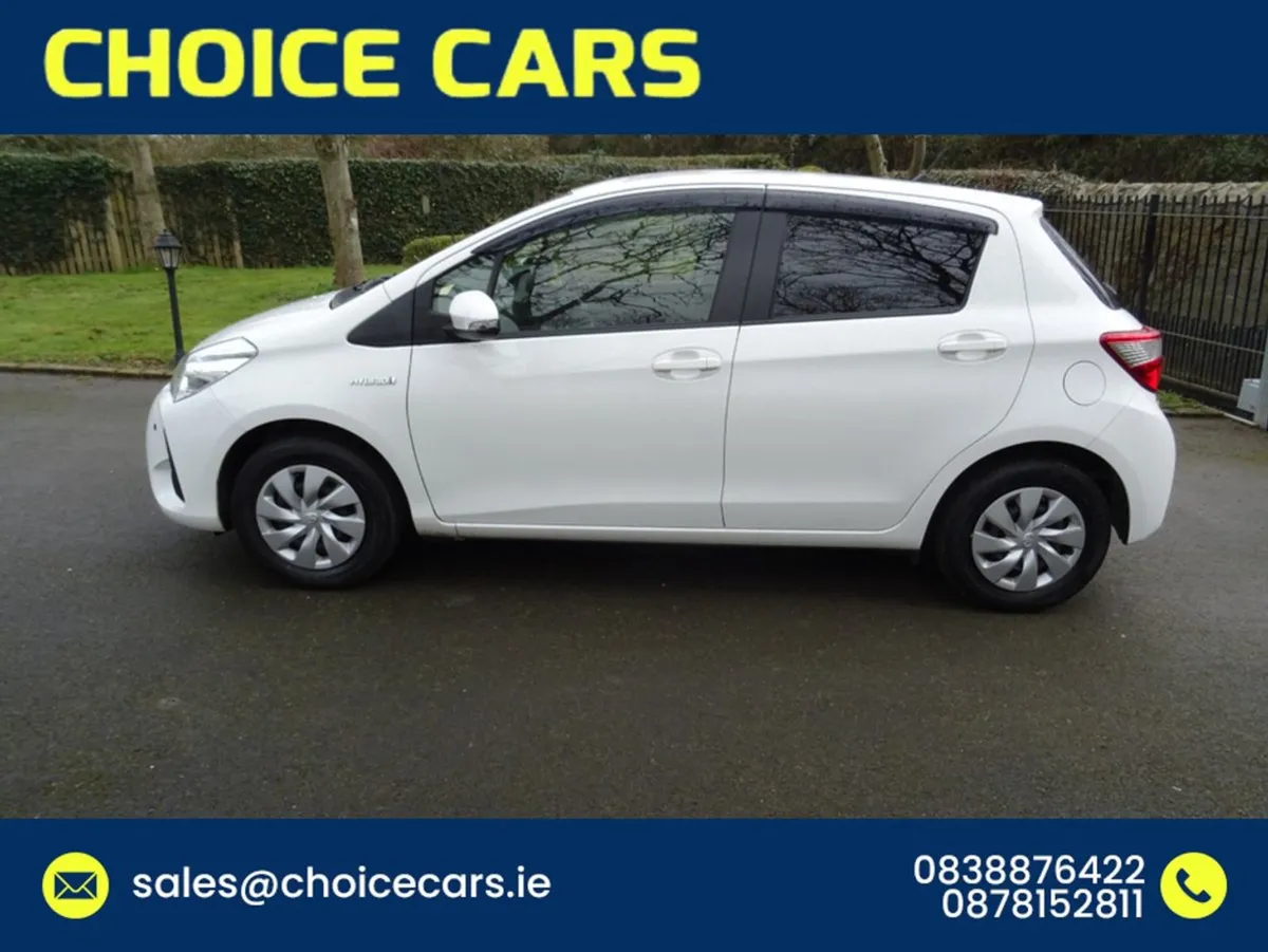 Toyota Yaris 1.5 Auto Hybrid Android Auto - Image 3