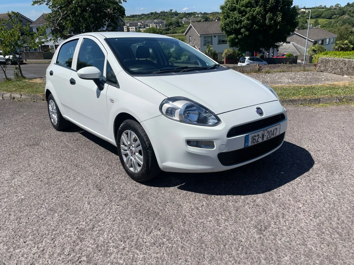 FIAT PUNTO 1.2 POP+ 162 NCT 05/27 TAX 07/25 - Image 1