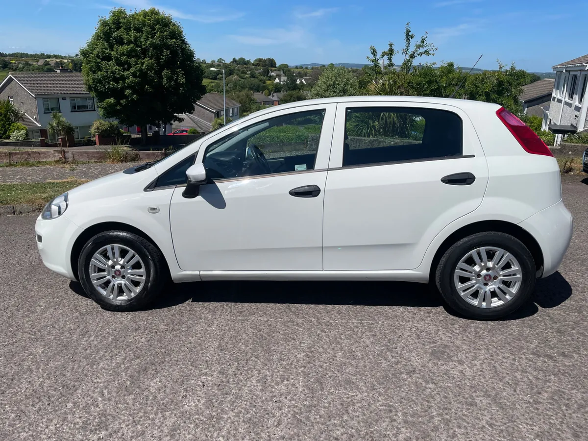 FIAT PUNTO 1.2 POP+ 162 NCT 05/27 TAX 07/25 - Image 4