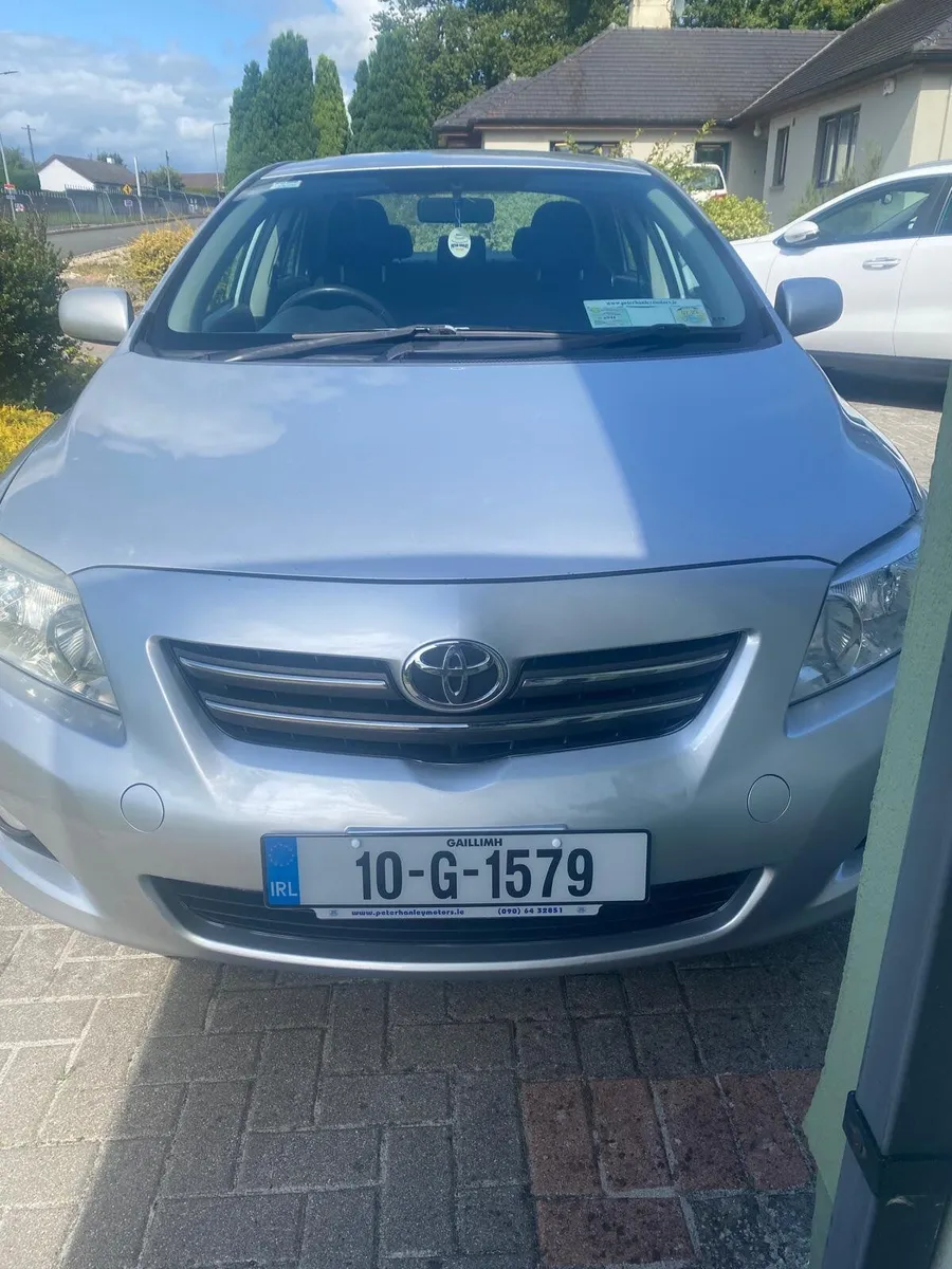 Toyota Corolla 2010 - Image 1
