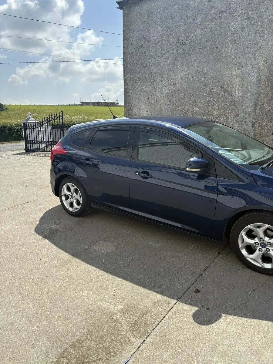 2011 ford focus - Image 3