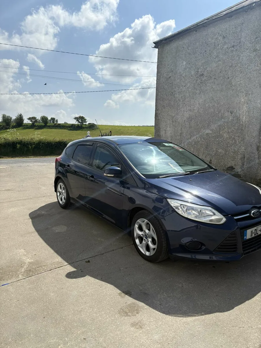 2011 ford focus - Image 4