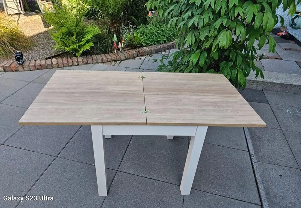 folding table - Image 2