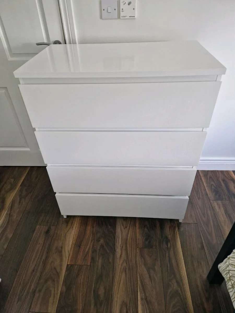 4 Drawer White Malm Chest of Drawers - Image 2