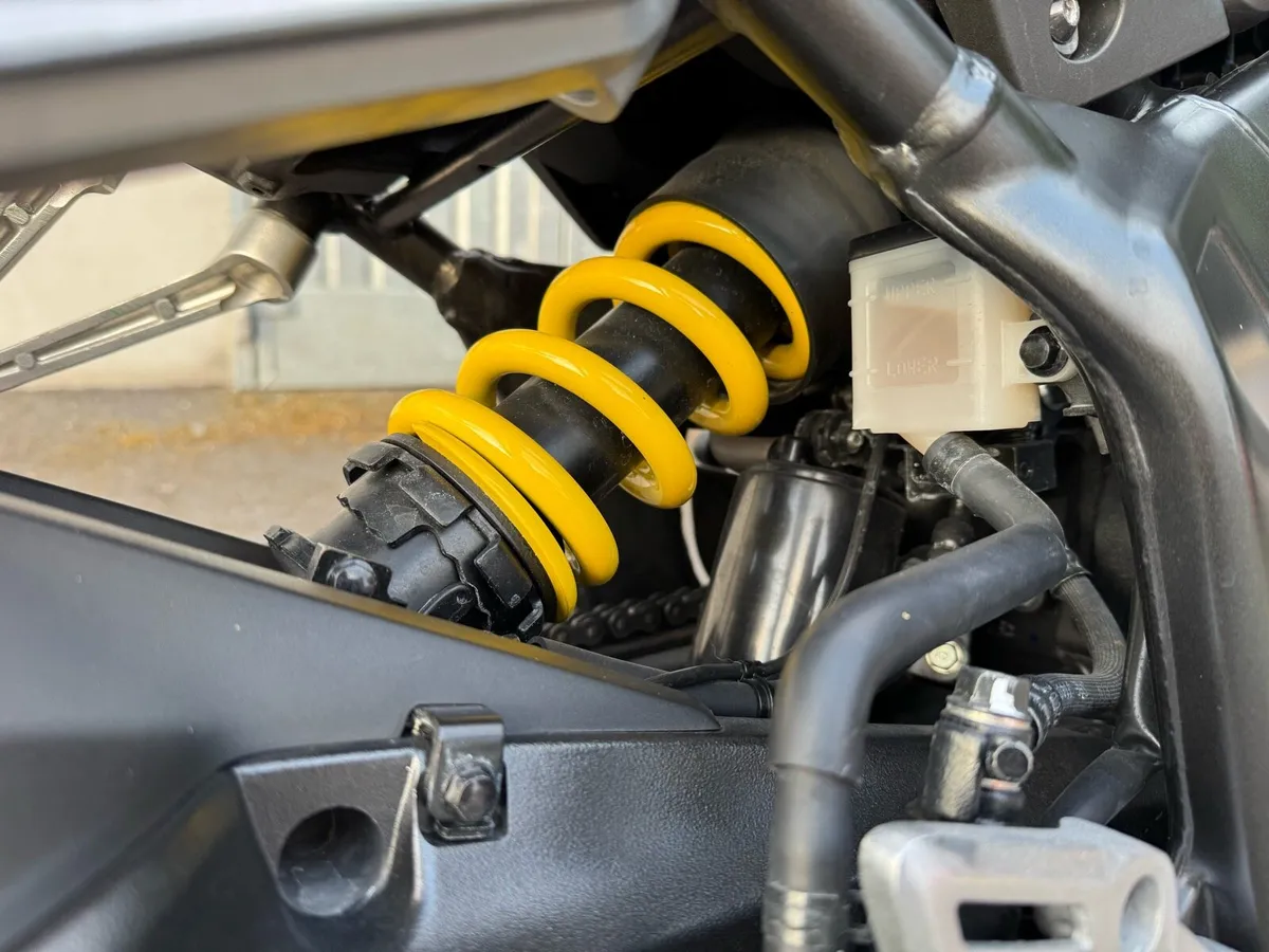 Honda cb650r - Image 4