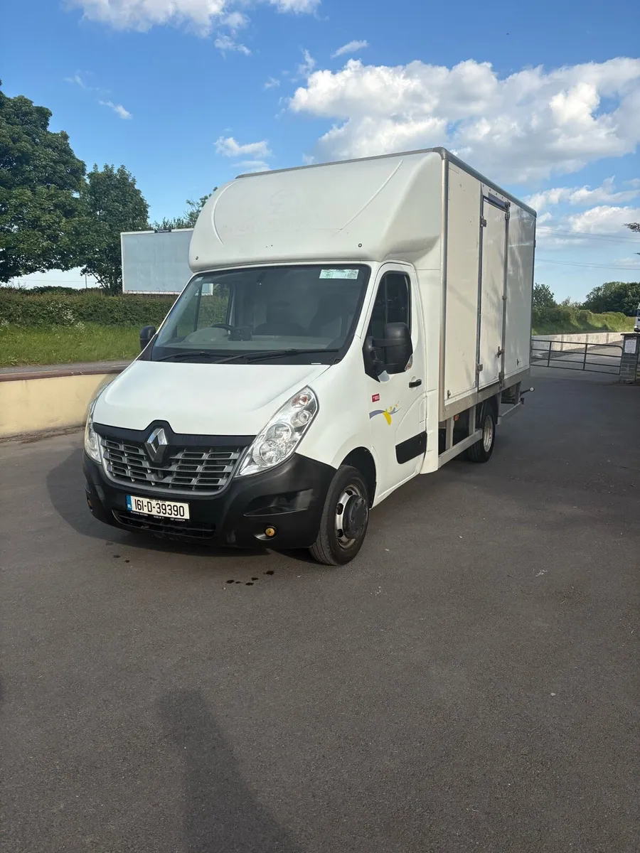 Renault Master 2016 Boxbody DOE 07/25 - Image 2