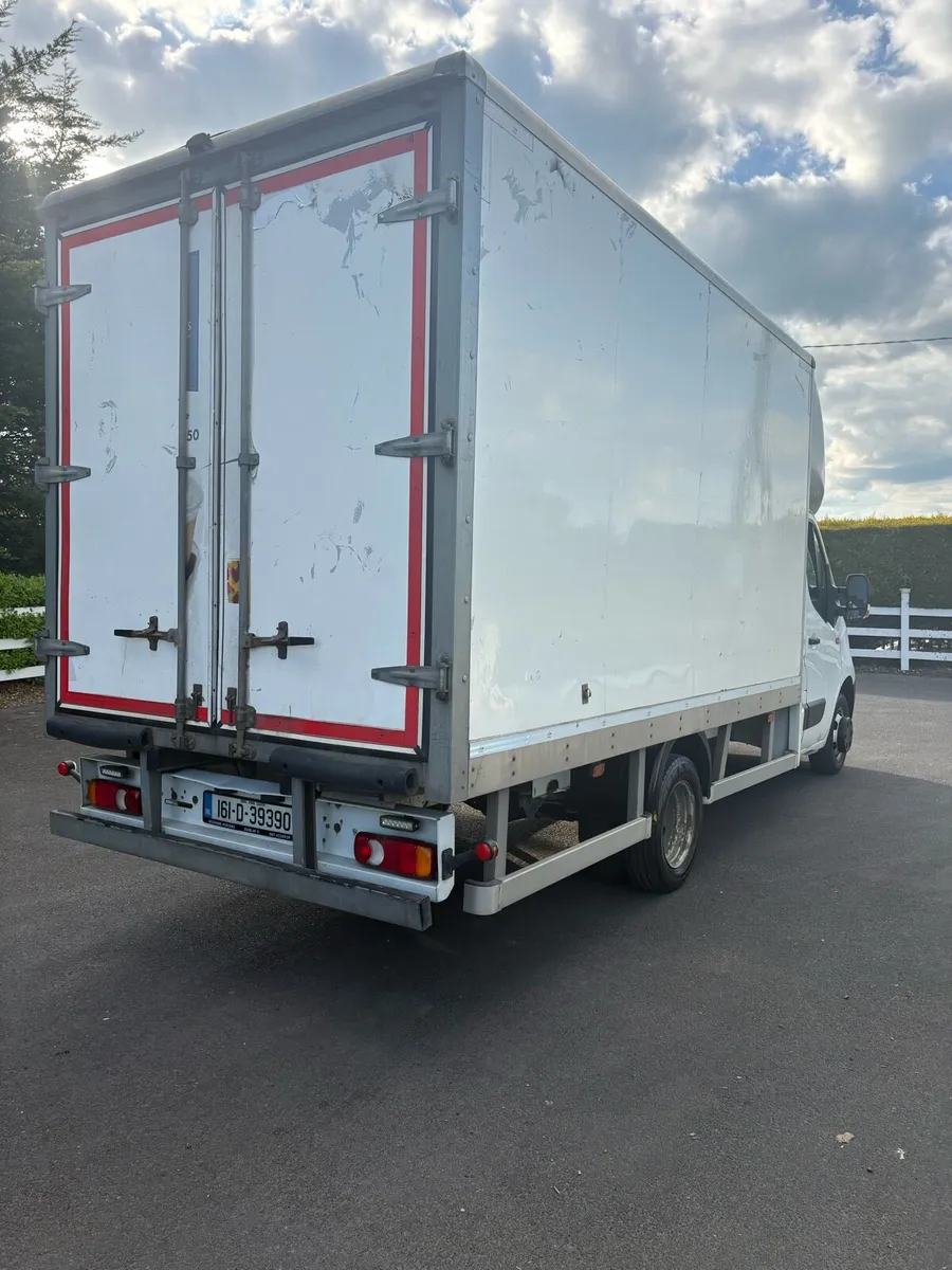 Renault Master 2016 Boxbody DOE 07/25 - Image 4