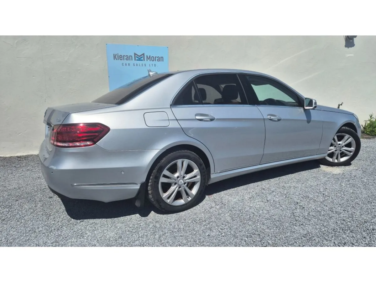 Mercedes-Benz E-Class Auto - Image 4