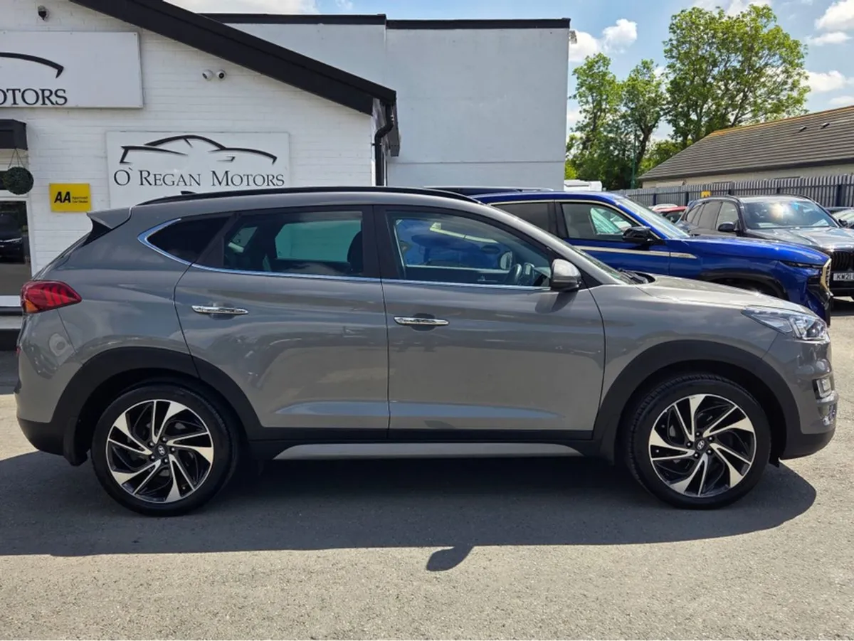 Hyundai Tucson  high Spec  Premium Edition - Image 2
