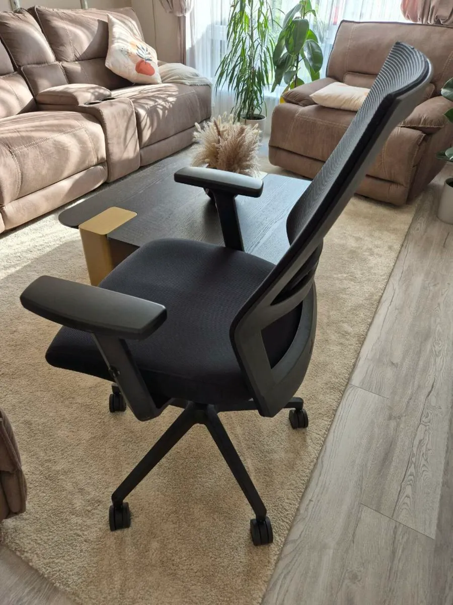 Black Office Chair with backed mesh - Image 3