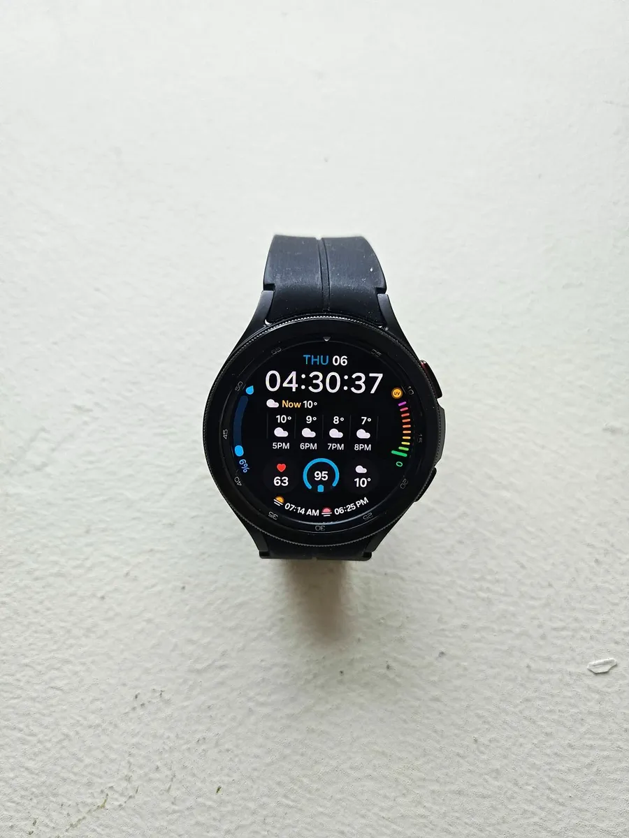 Samsung Galaxy Watch 4 Classic 46mm with Extras - Image 2