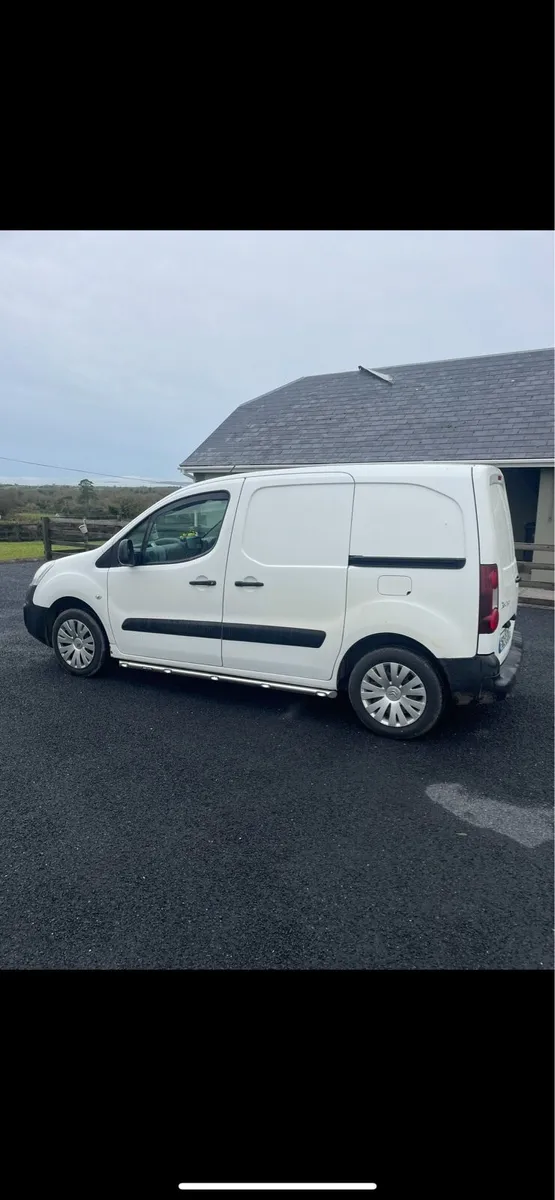 2016 Citroen Berlingo - Image 2