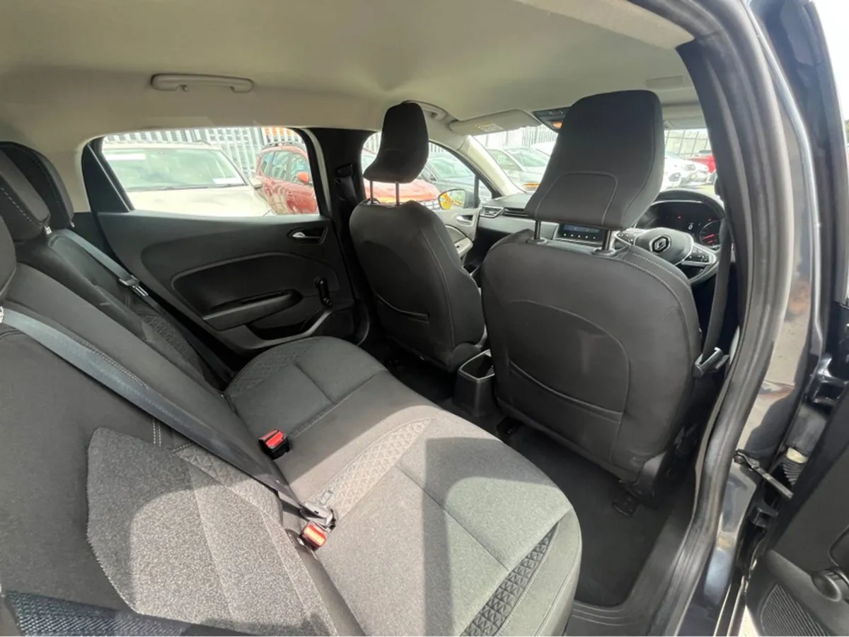 Renault Clio Dynamique TCE 100 My19 5DR - Image 4