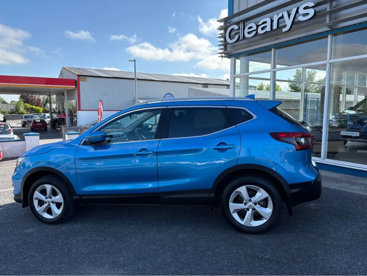 Nissan QASHQAI 1.5 SV 18 4DR - Image 2
