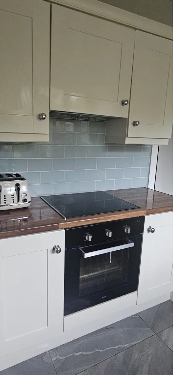 Shaker Style Kitchen Units - Image 4